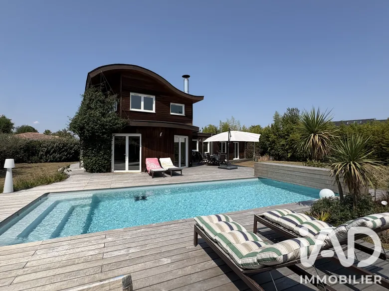 Maison 6 pièces 200 m² · à Eysines · 200 m² · 875 000 €