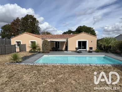 Traditional house in Pont-Saint-Martin (44860)