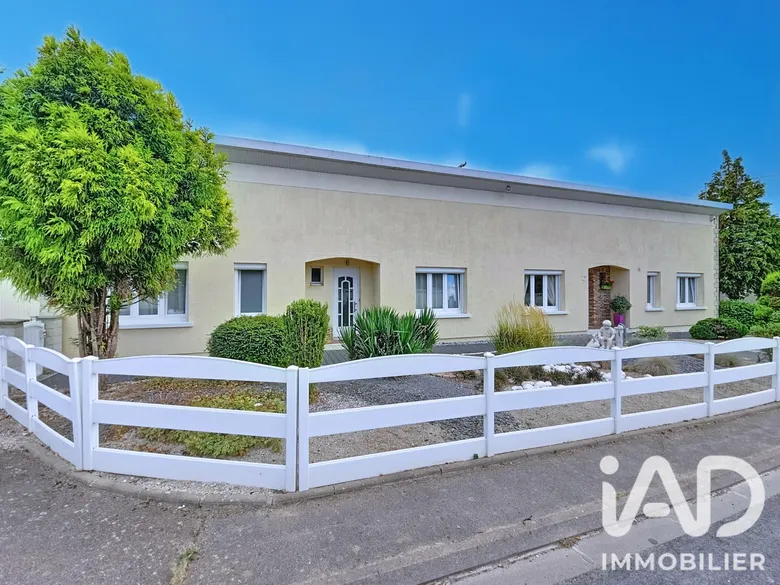 Maison 8 pièces 181 m² · à Loisy-en-Brie · 181 m² · 255 000 €