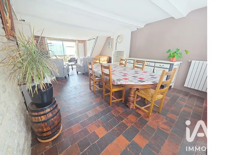 Maison 5 pièces 116 m² · à Tour-en-Bessin · 116 m² · 250 000 €