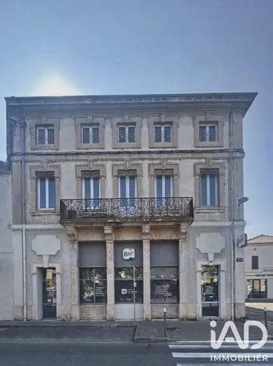 Appartement à Pont-Saint-Esprit (30130)