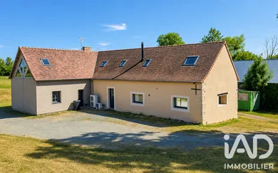 Longere in Neuvy bernay en champagne (72240)