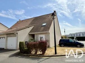 Maison à Le Coudray-Montceaux (91830)