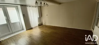 Townhouse in La Châtaigneraie (85120)