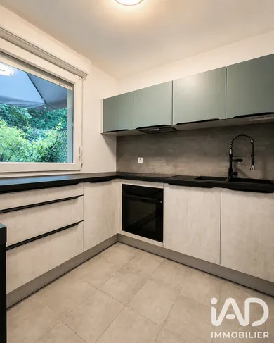 Apartment in Vaujours (93410)