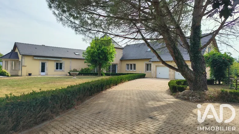 Maison 10 pièces 305 m² · à Montaulin · 305,1 m² · 605 000 €