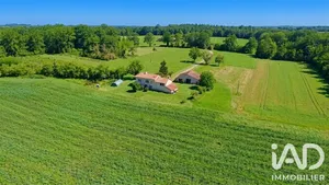 Maison de campagne à Cornille (24750)