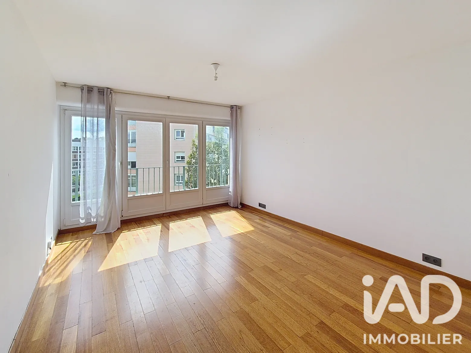 Vente appartement à Yerres (91330) : appartement 3 pièces 64 m² - 1956759 — 2