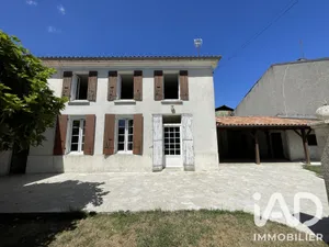 Maison à Chadenac (17800)