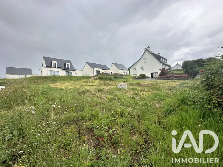 Terrain 480 m² · à Saint-Yvi · 69 000 €
