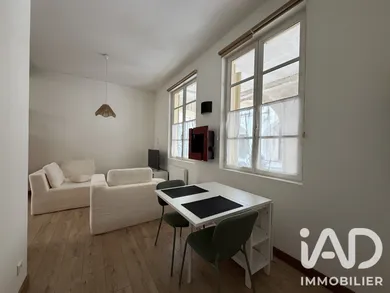 Apartment in La Rochelle (17000)