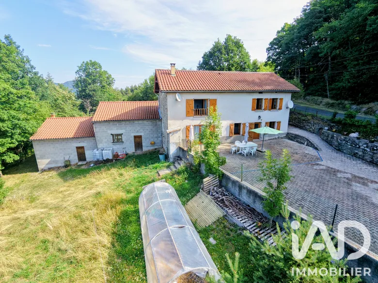 Maison 5 pièces 130 m² · à Chamalières-sur-Loire · 130 m² · 221 000 €
