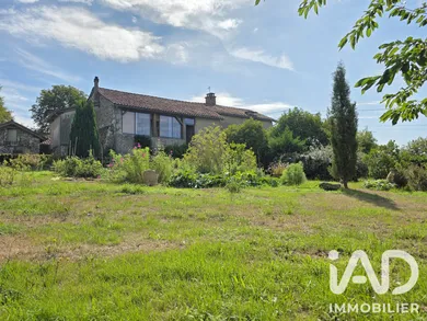 Maison traditionnelle à Gorses (46210)