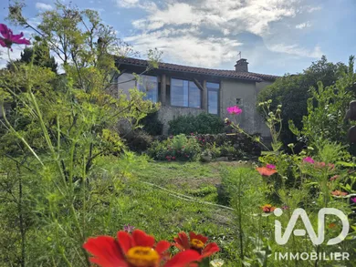 Maison traditionnelle à Gorses (46210)