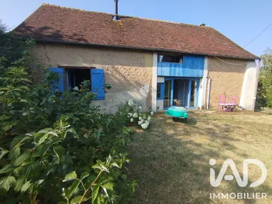 Maison de campagne à Saint-Jean-des-Échelles (72320)