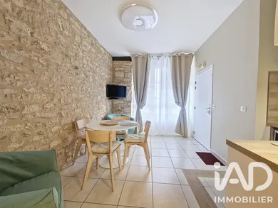 Apartment in Lalbenque (46230)
