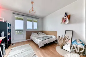 Apartment in Villeurbanne (69100)