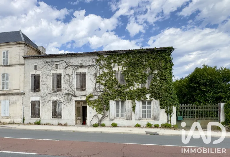 Maison 7 pièces 225 m² · à Barbezieux-Saint-Hilaire · 225 m² · 154 500 €