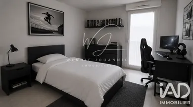 Apartment in Hyères (83400)