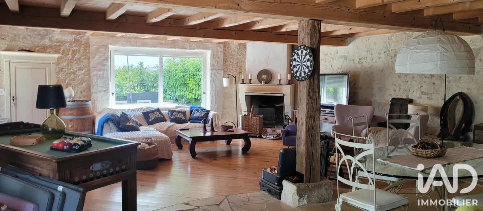 Vente maison à Essouvert (17400) : maison 6 pièces 209 m² - 2105607 — 3