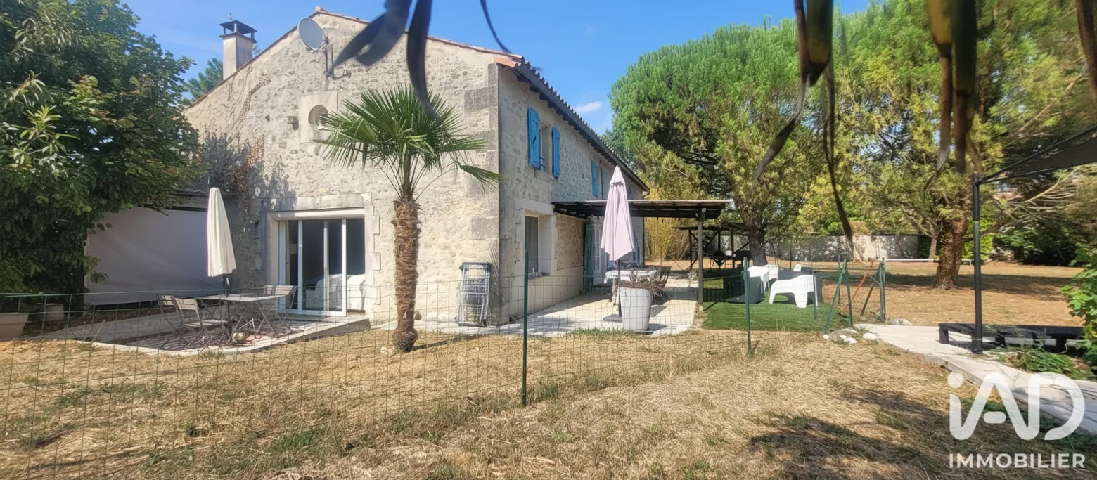 Vente maison à Essouvert (17400) : maison 6 pièces 209 m² - 2105607 — 2