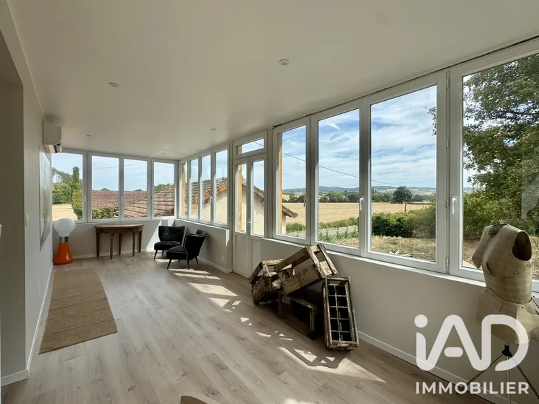 Maison 7 pièces 158 m² · à Ameugny · 158 m² · 350 000 €