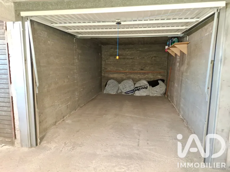 Parking 14 m² · à Saint-Étienne · 14 m² · 12 900 €