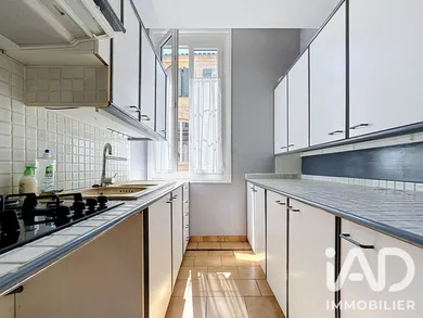 Townhouse in Bordeaux (33300)