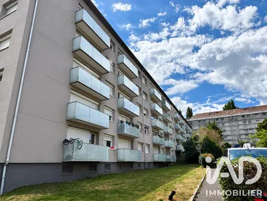 Appartement à Petit-Couronne (76650)