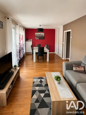 Apartment in Petit-Couronne (76650)