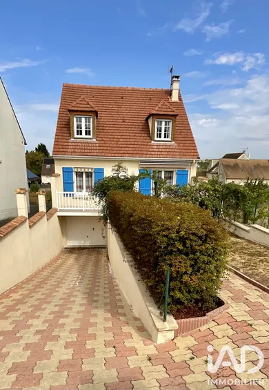 Maison traditionnelle à Mennecy (91540)