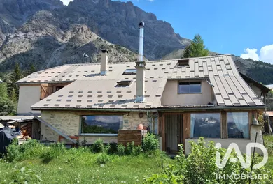 Maison de village à Val d'Oronaye (04530)