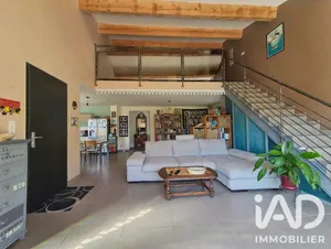 House in Comps (30300)