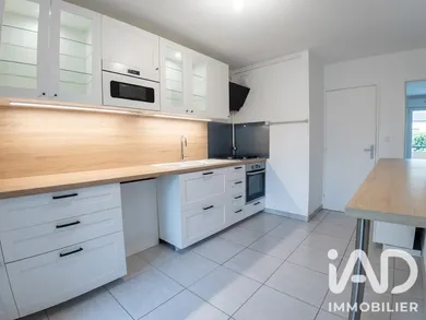 Apartment in Aix-en-Provence (13100)