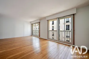 Apartment in Paris (75018)