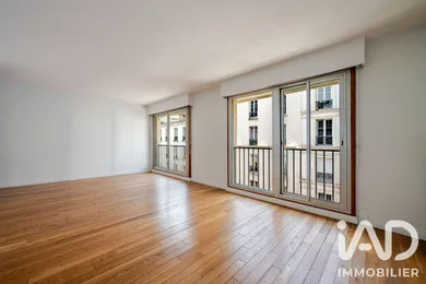 Apartment in Paris (75018)