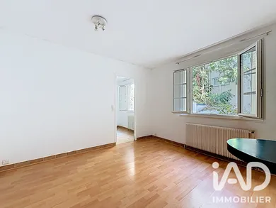 Apartment in Paris (75015)