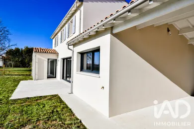 Maison traditionnelle à Magné (79460)