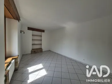 Studio à Mouzon (08210)