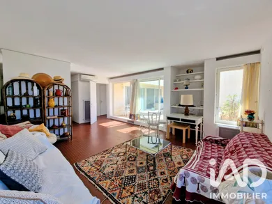 Apartment in Bandol (83150)