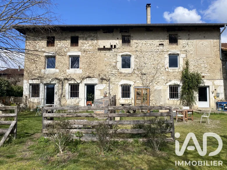 Maison 5 pièces 168 m² · à Izeron · 168 m² · 250 000 €