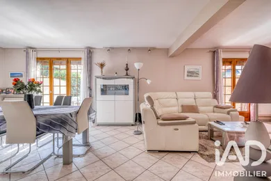 Maison traditionnelle à Vaujours (93410)