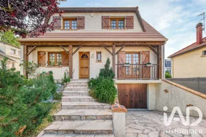 Maison traditionnelle à Vaujours (93410)