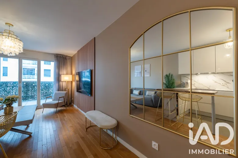 Appartement 4 pièces 75 m² · à Suresnes · 75 m² · 589 000 €