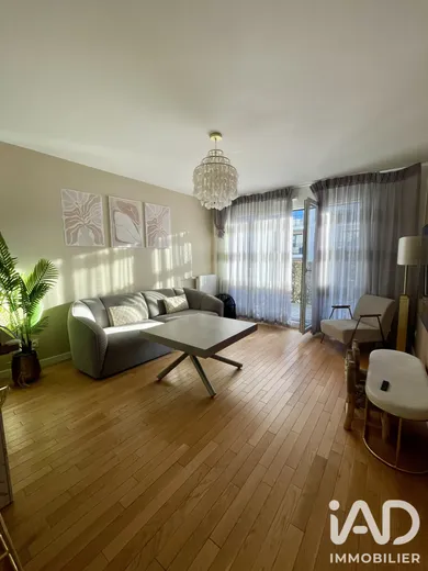 Apartment in Suresnes (92150)