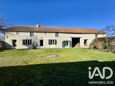 Haras à Luzé (37120)