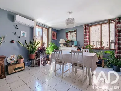 Triplex à Sarrians (84260)