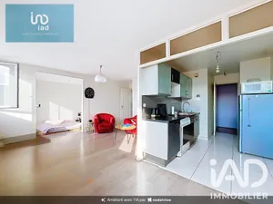 Apartment in Montreuil (93100)