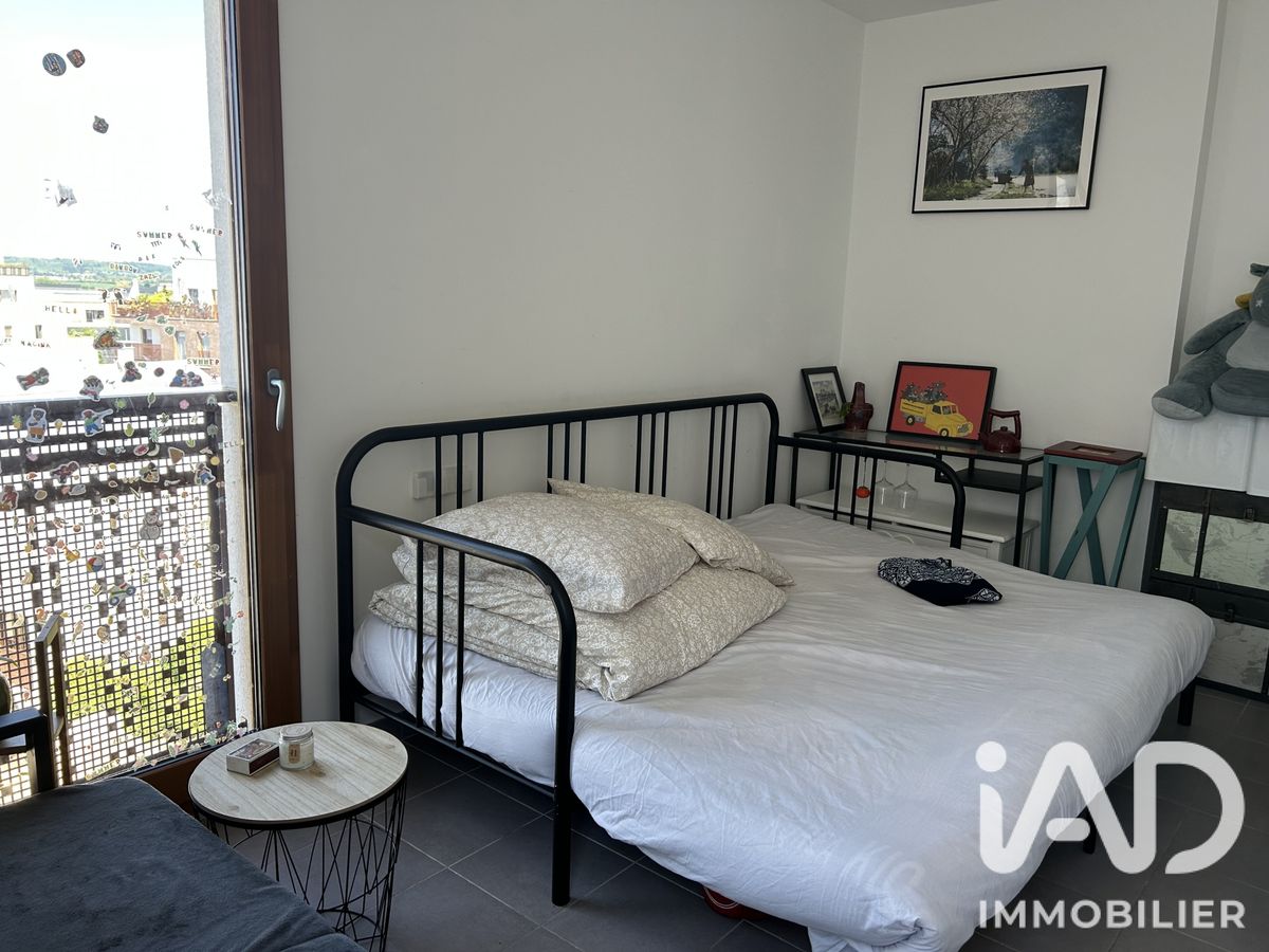Appartement 1 pièce de 25 m² à Saint-Cyr-l'École (78210)