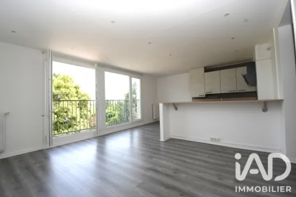 Appartement à Bruyères-le-Châtel (91680) photo 2